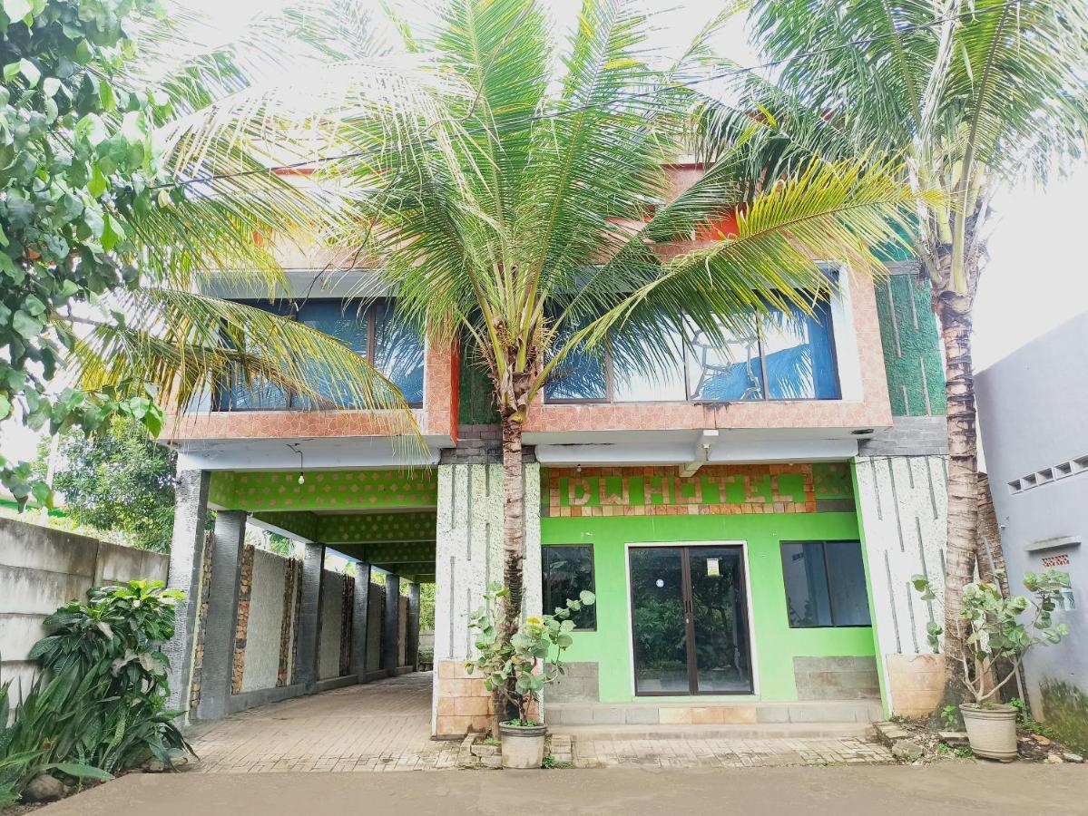 Oyo 90093 Dw Hotel 玛琅 外观 照片